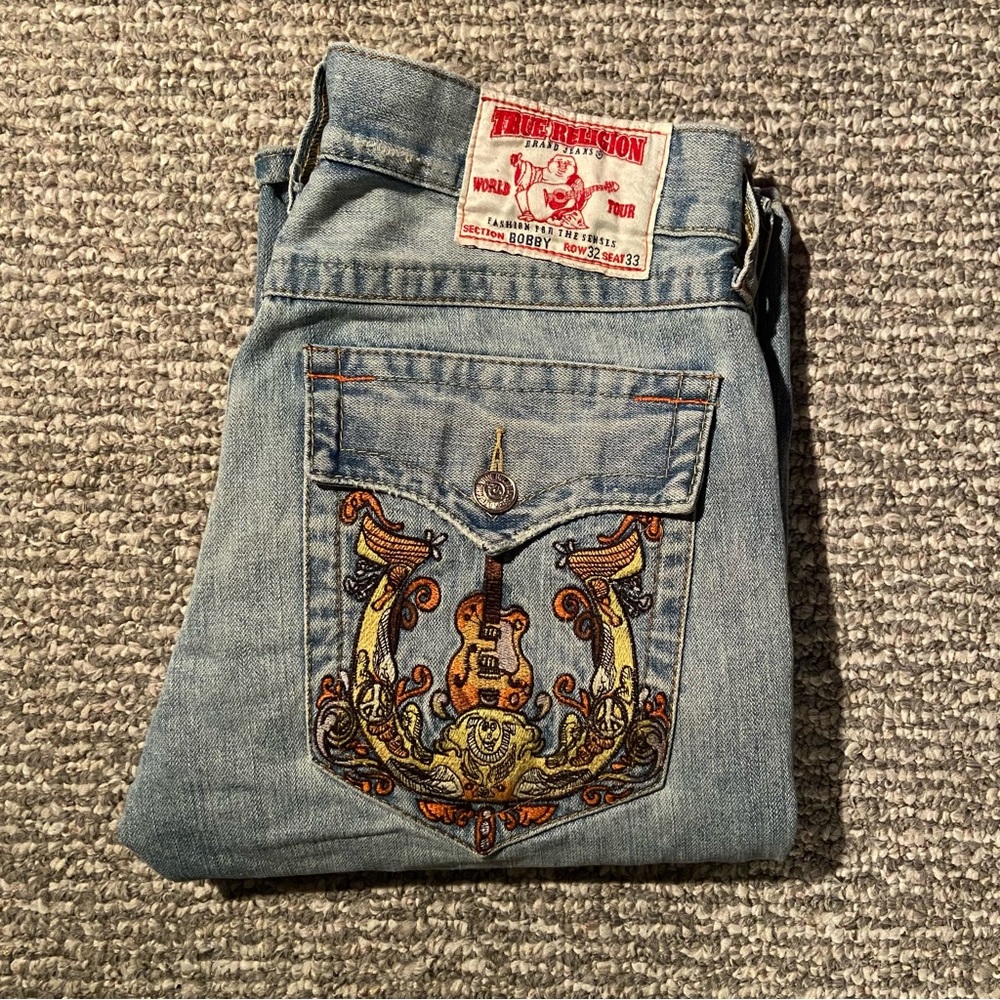 True Religion bobby embroidered jeans 🍁